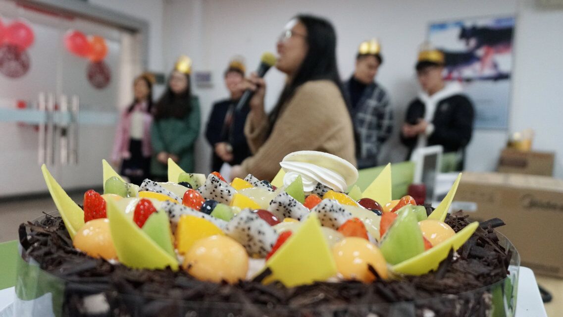 易網(wǎng)生日小游戲2